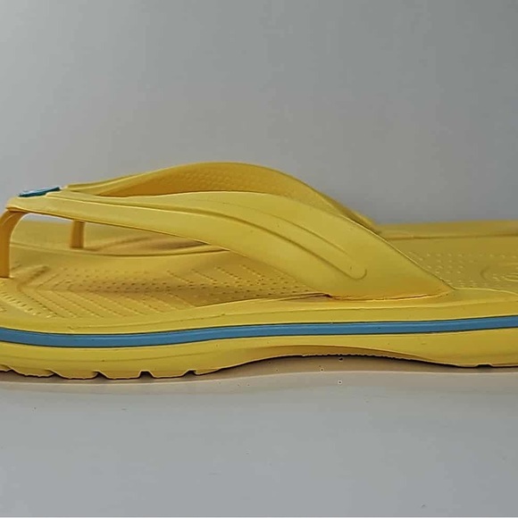 CROCS Unisex sandals Yellow Flip Flops Men’s size 9 / women’s 11 - Picture 6 of 13